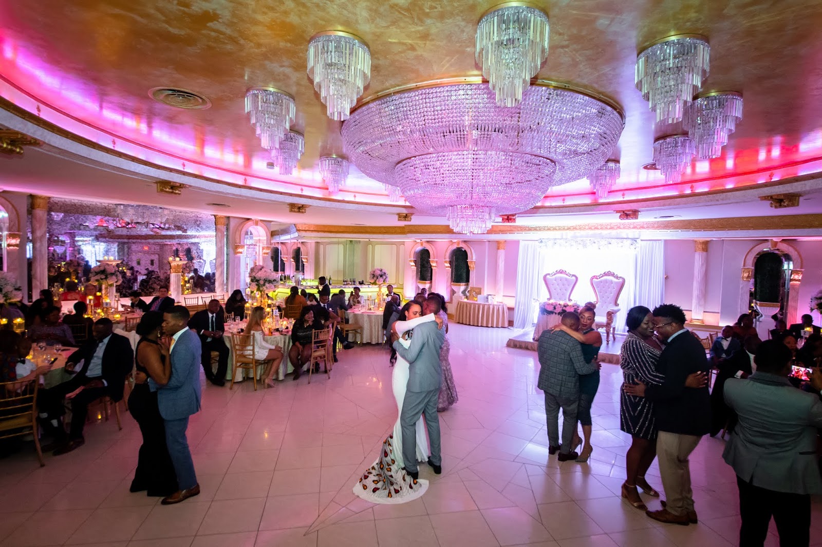 Beautiful Wedding Party Dance Photography. ArtLook Wedding Photographer