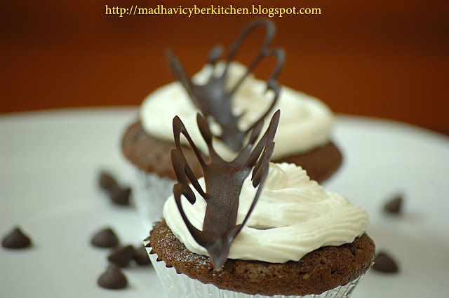 Madhavi's Cyber Kitchen: Chocolate cup cake with butterfly topper