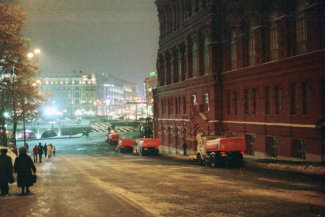 Кремлёвский проезд, Манежная площадь