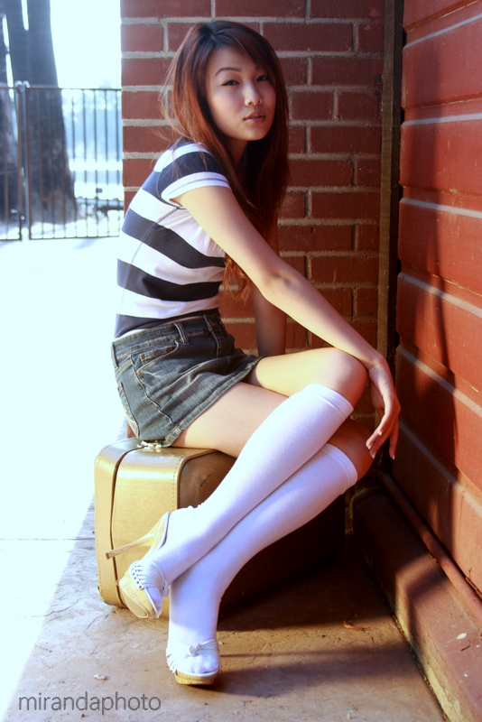 Leg Flirts Blog Compilation of crossed leg beauties