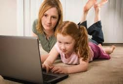 pengawasan orang tua pada anak saat berinternet