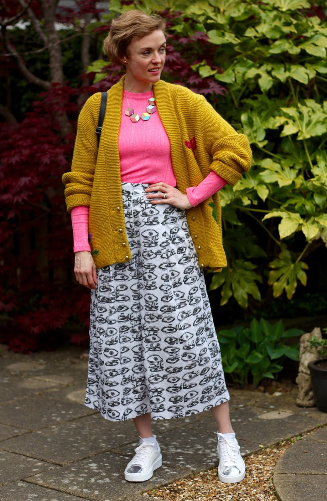 Culottes, white trainers, neon and a statement knit | Fake Fabulous