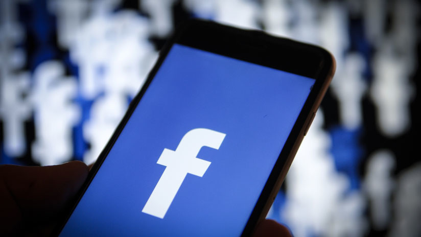 مشاهير وآلاف المستخدمين يغادرون الفيسبو ويحذفون حساباتهم بعد تسريب