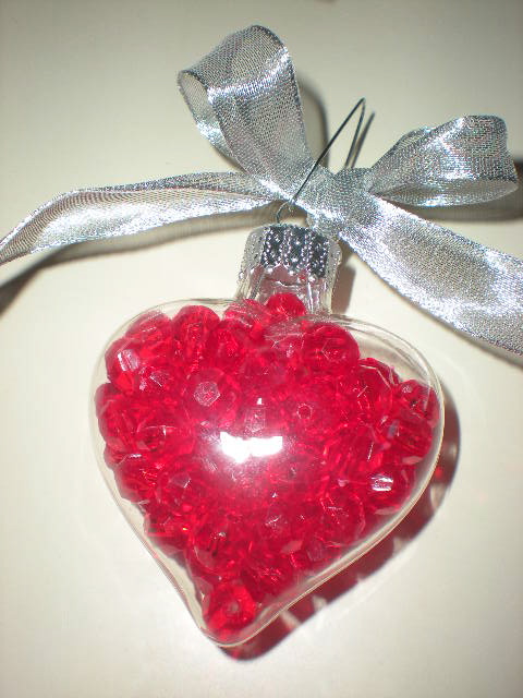roommom27: Heart Shaped Christmas Ornaments