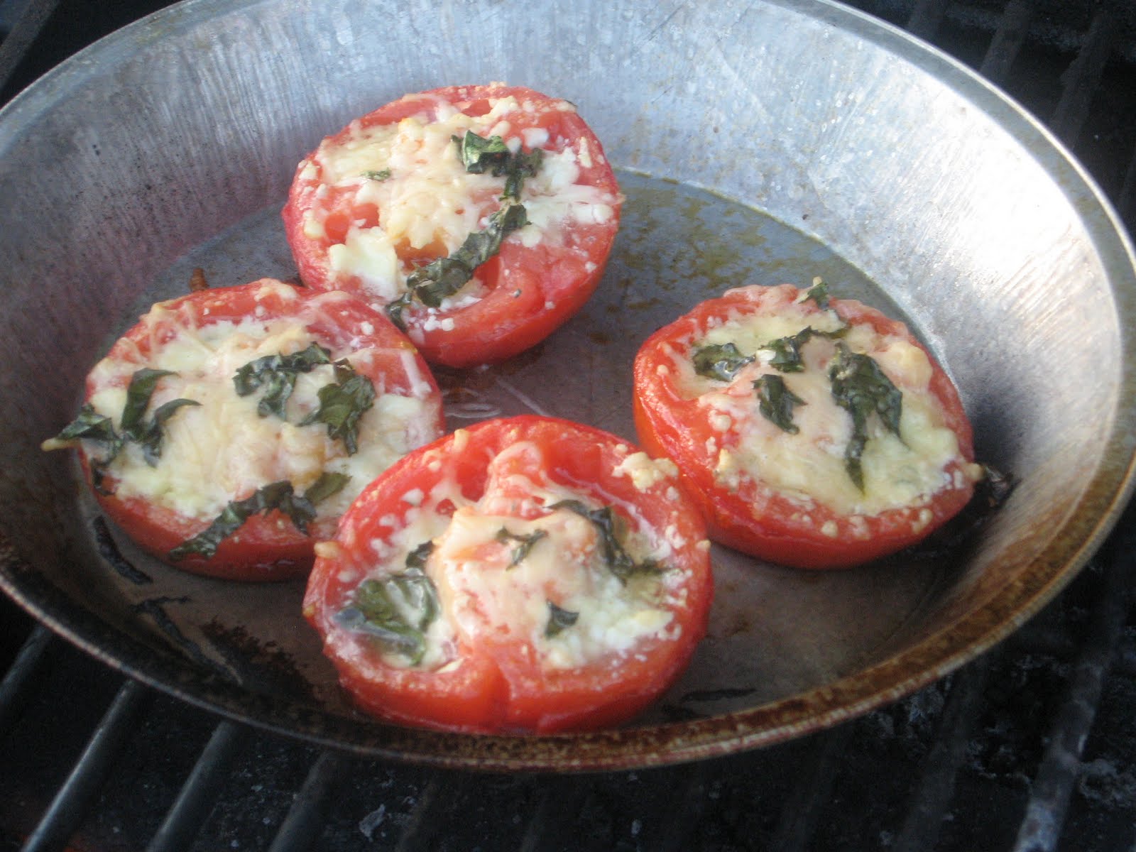 tad sab log Cheesy Grilled Tomatoes