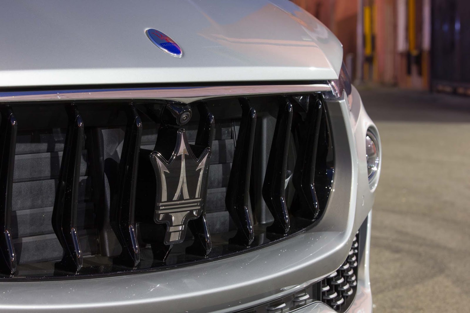 MASERATI LEVANTE, SUV LEVANTE ITALIA, GIA XE 5 CHỖ LEVANTE 2019, MASERATI QUẬN 1, XE MASERATI NHẬP KHẨU CHÍNH HÃNG MASERATI SAI GÒN LÊ DUẨN