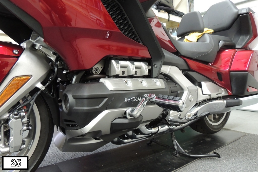 BQ's Motorcycle Adventures 20180515_Kuryakyn 7980 Highway Pegs