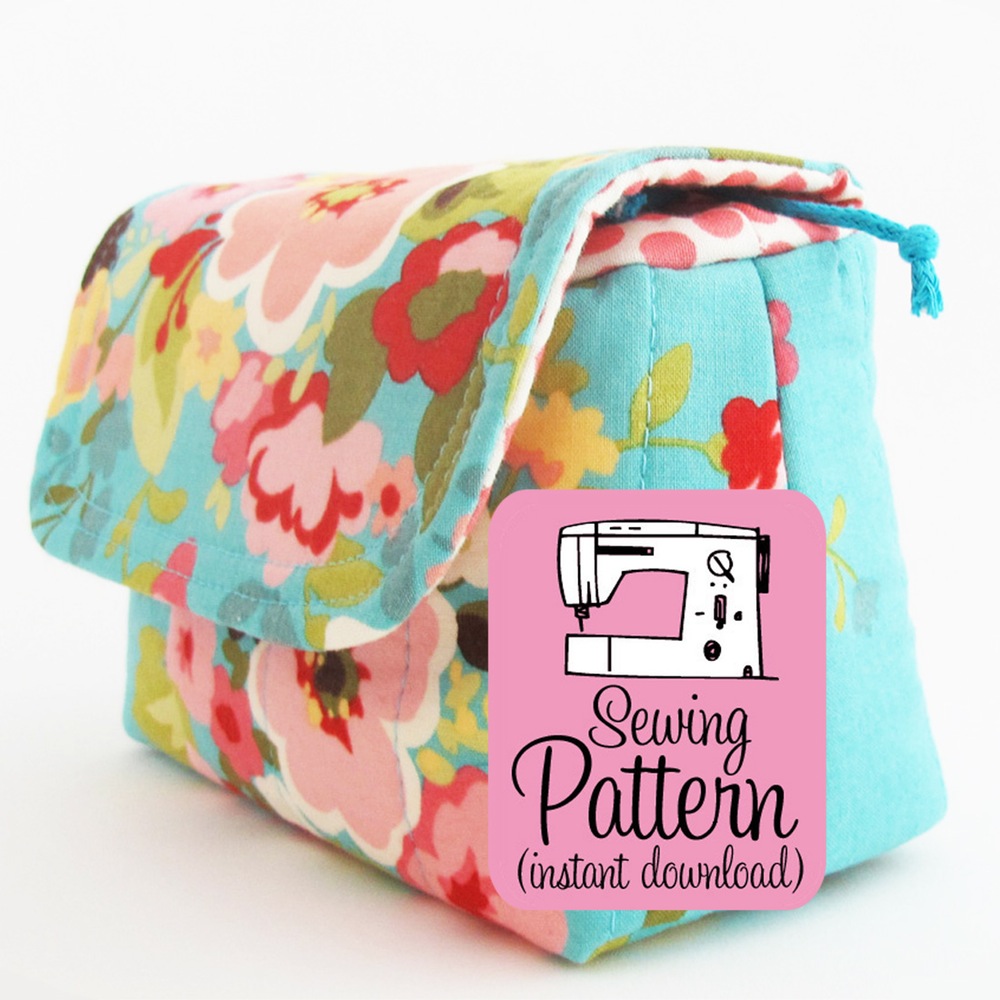 {Padded Camera Pouch} by Michelle Patterns