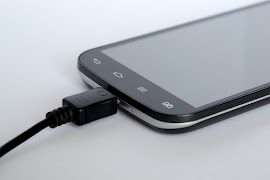 7 Kesalahan Yang Harus Dihindari Saat Mengisi Daya Smartphone Anda 7 Kesalahan Yang Harus Dihindari Saat Mengisi Daya Smartphone Anda