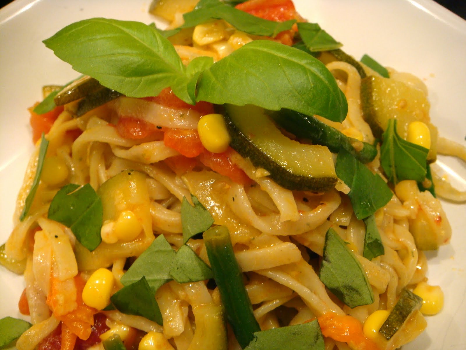 Delicious Dishings Summer Squash And Basil Linguine With Summer Veggies