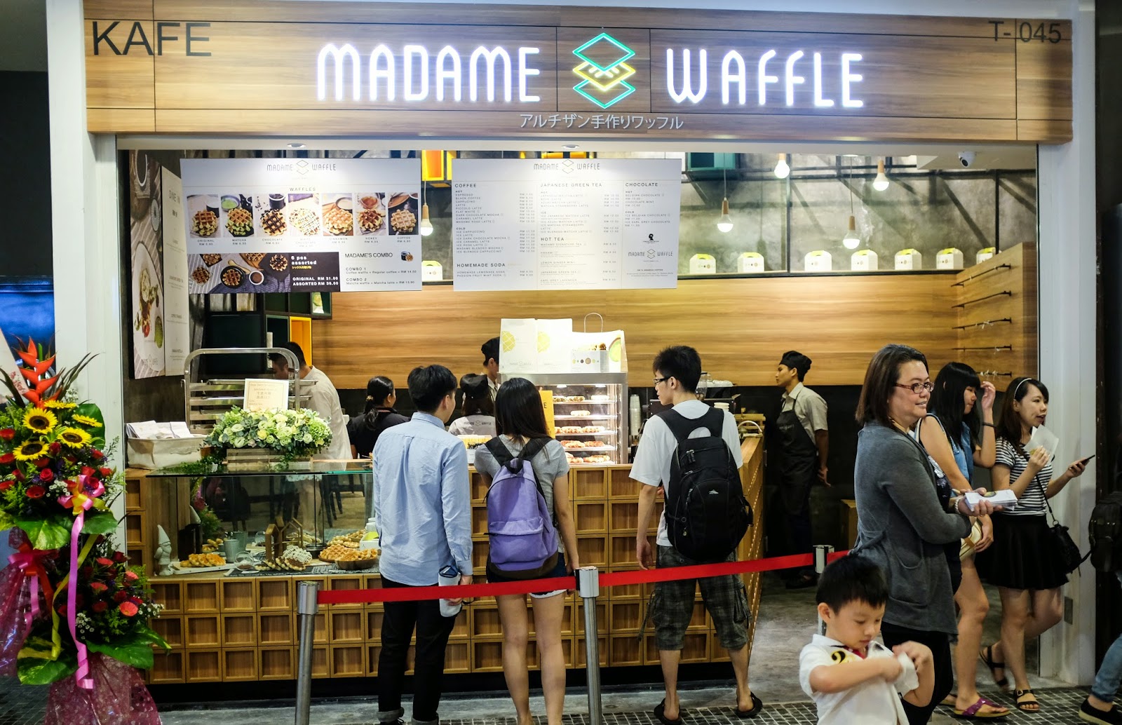 Madame Waffle @ Mid Valley