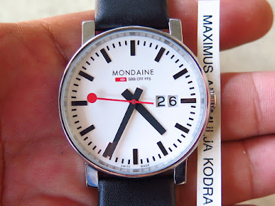 Mondaine Helvetica Duzenli 2nd Saat Dilimi Erkek Kol Saati Isvicre Yapimi Dogrudan