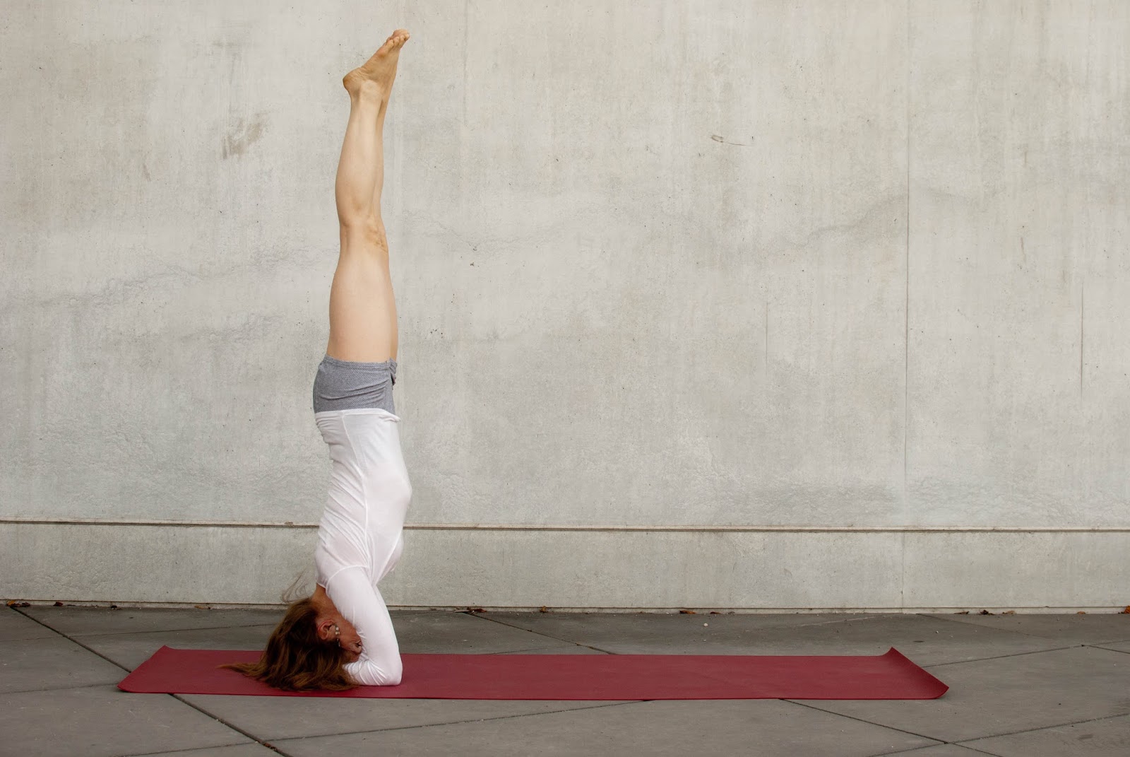 Asanas Sirsasana
