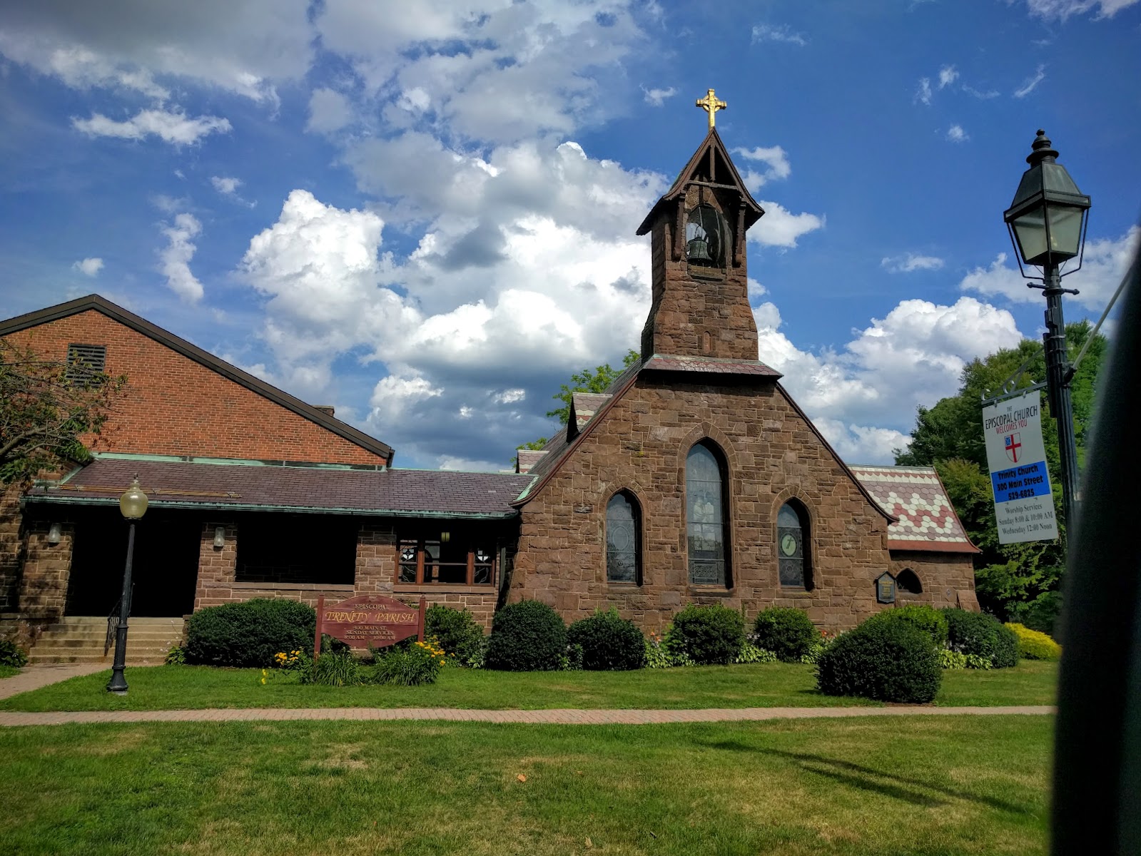 Church and States A dozen Connecticut churches inside and out