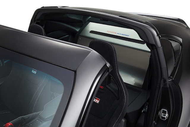 トヨタ、ハイブリッドオープンスポーツカーの新型コンセプト「GR HV SPORTS concept」を発表。