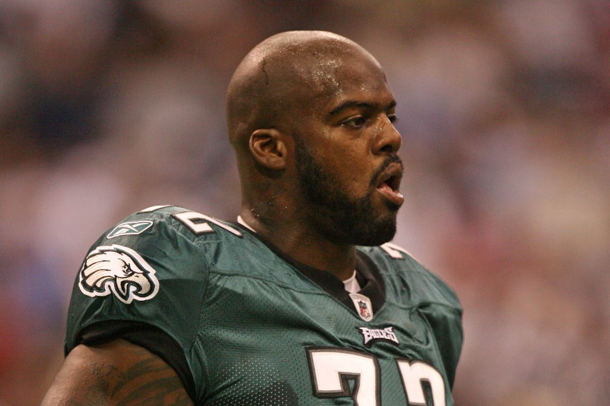 Former Eagles Pro Bowl Player Tra Thomas New Morning Show Host at 97.5