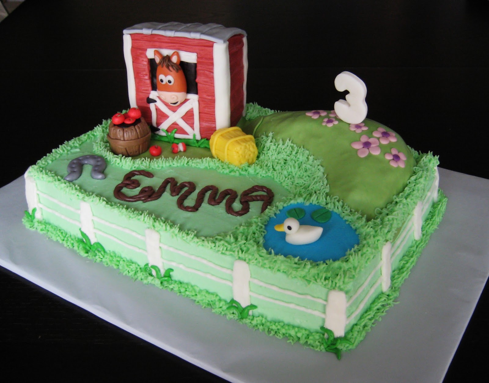 Custom Cakes by Julie Horse Stable Cake