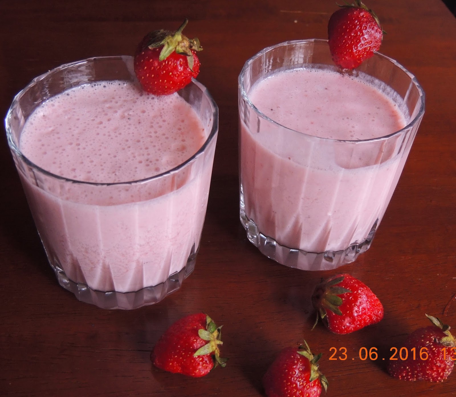 Spice Of Life: Easy Strawberry smoothie