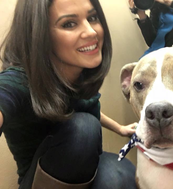 THE APPRECIATION OF BOOTED NEWS WOMEN BLOG : CBS 3'S NICOLE BREWER HAS HER POOCH AND BOOTS