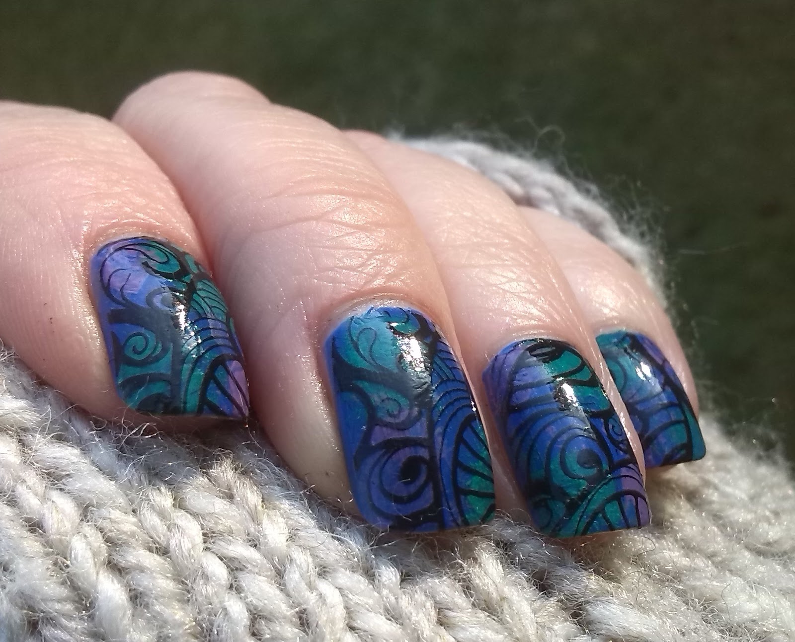 Messy Mansion Leadlight Lacquer A04