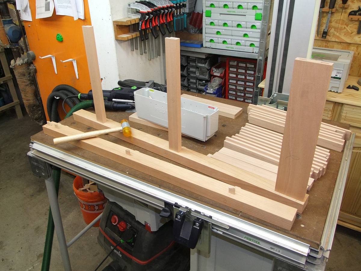 Michas Holzblog: Projektvorstellung - Regal für das Badezimmer Teil 2