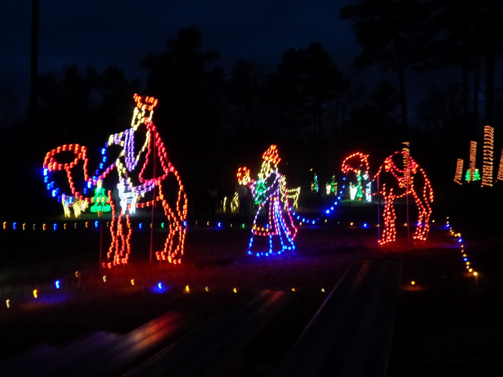 Thoughts of a Trail Bug Christmas at Noccalula Falls!