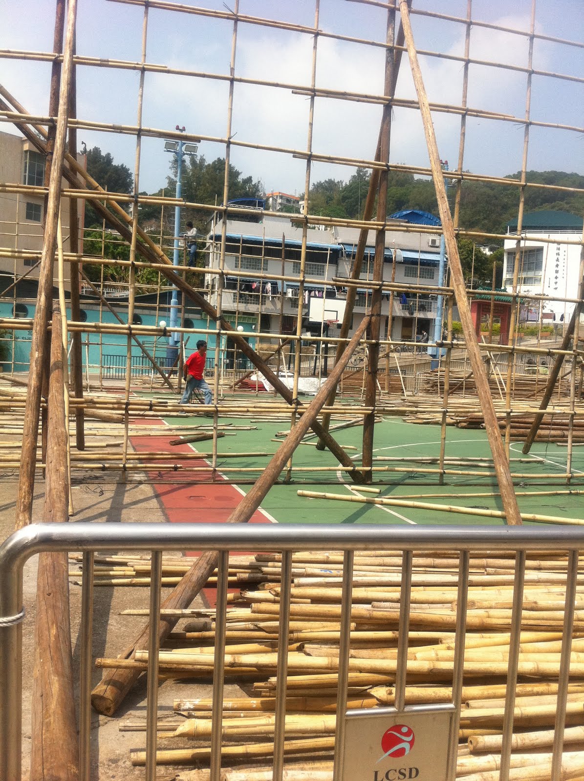 竹造戲棚建造特色-五勤張詠思: 長洲的北帝誕竹棚搭建過程