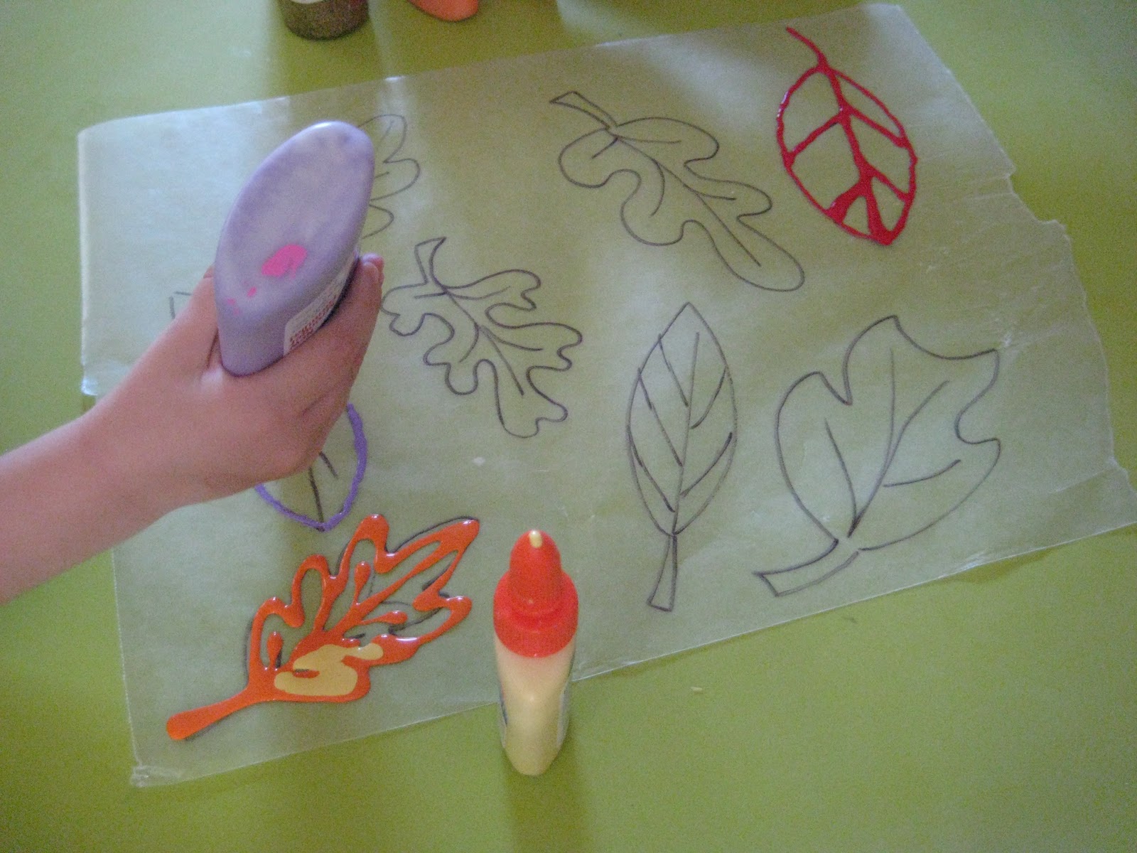 Pink and Green Mama * Fall Fun Making Leaves With Elmer's Glue and