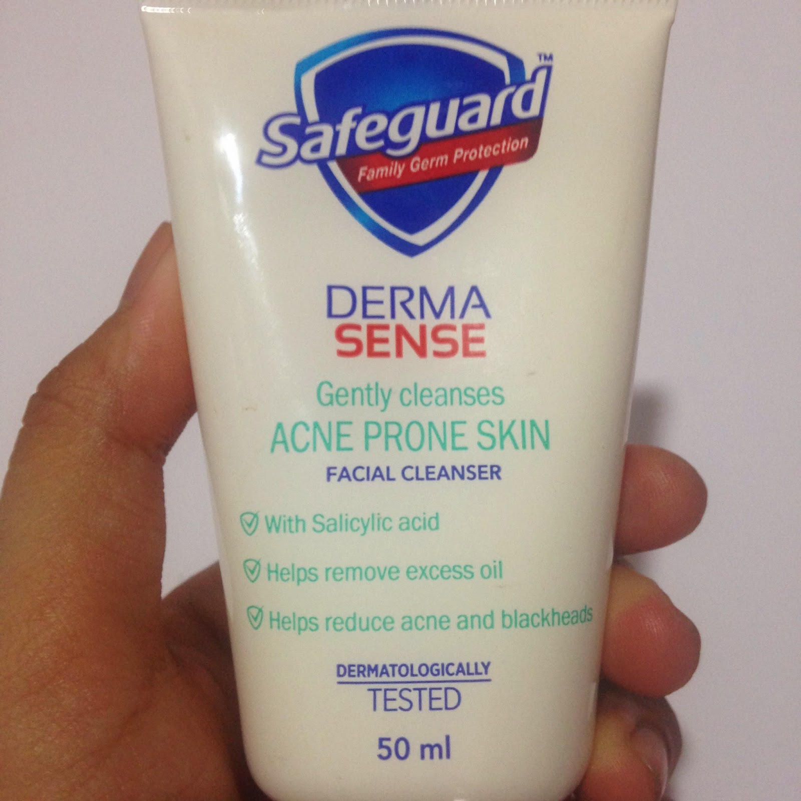 Safeguard Derma Sense Facial Wash Review IzzaGlinoFull