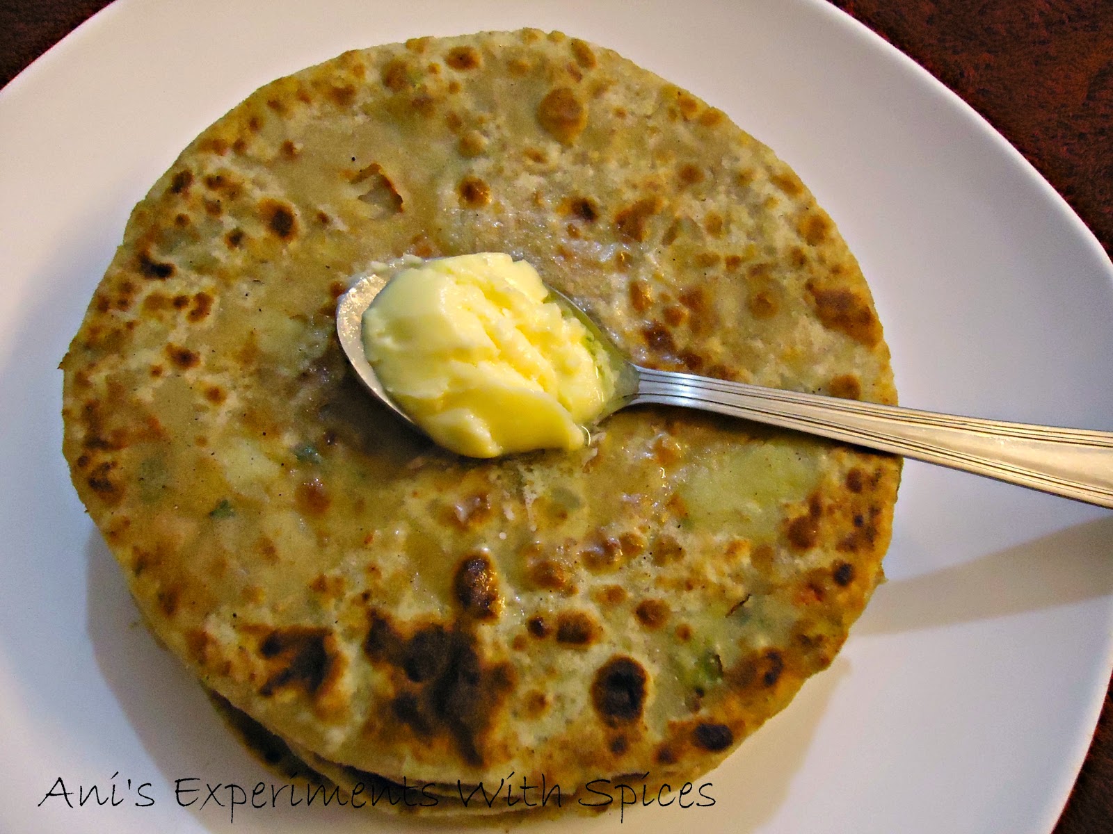Ani's Experiments With Spices: Stuffed Parantha #IndianBread