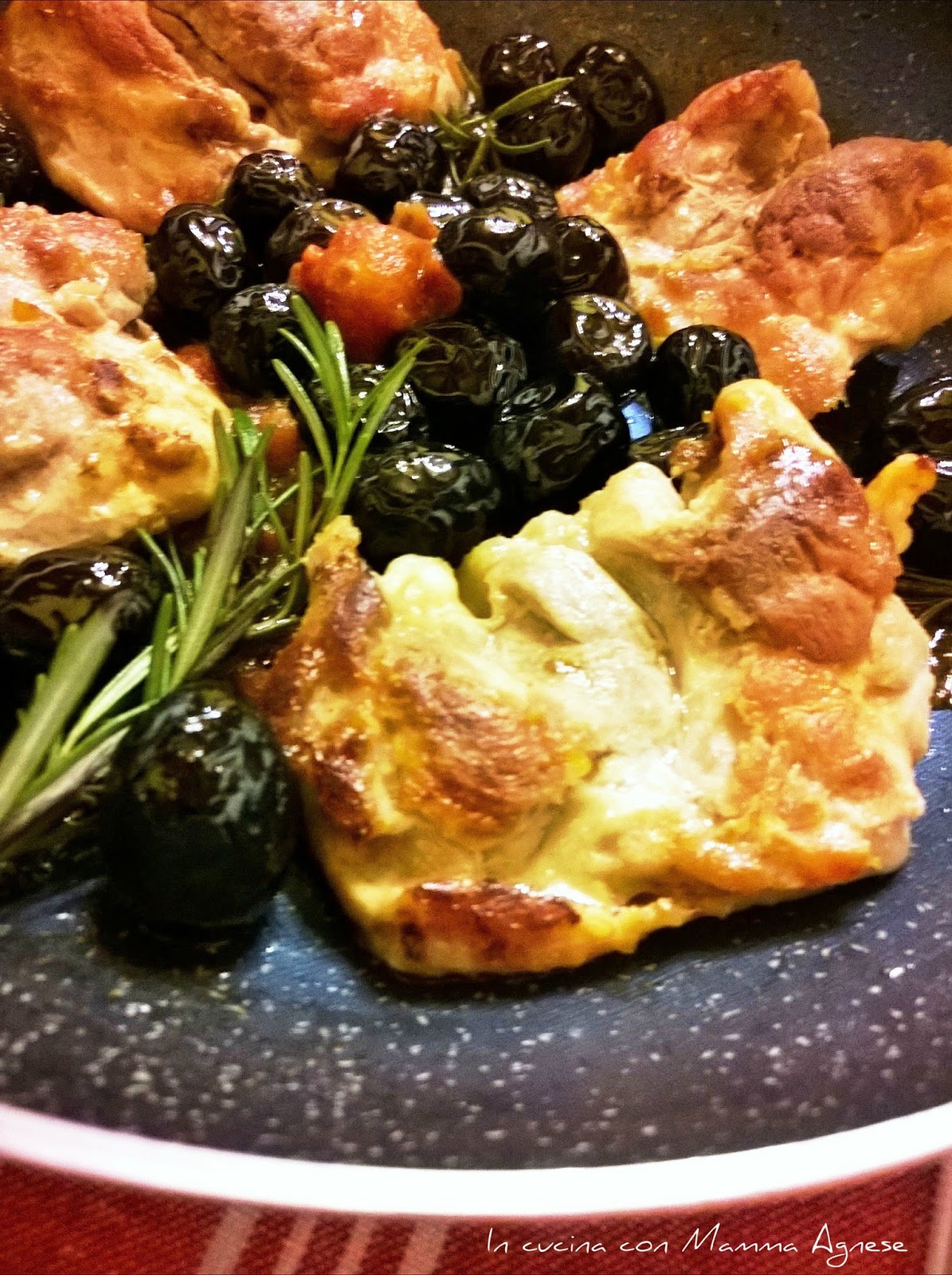 Cosce di pollo in Padella al Vino bianco e Olive nere | In Cucina con ...