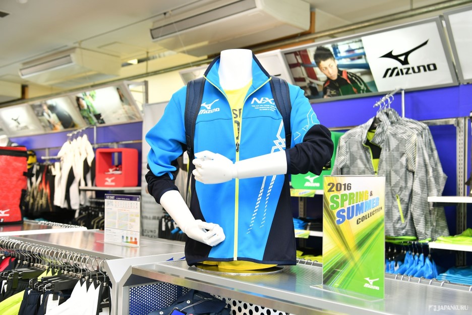 Publiciteit Mobiliseren Vertolking JAPANKURU: # Shopping ♪ A visit to "MIZUNO" Japanese Baseball Specialty Shop  in Tokyo! ~ Jinbocho/ Ochanomizu ~ Check the MADE IN JAPAN sporting goods!