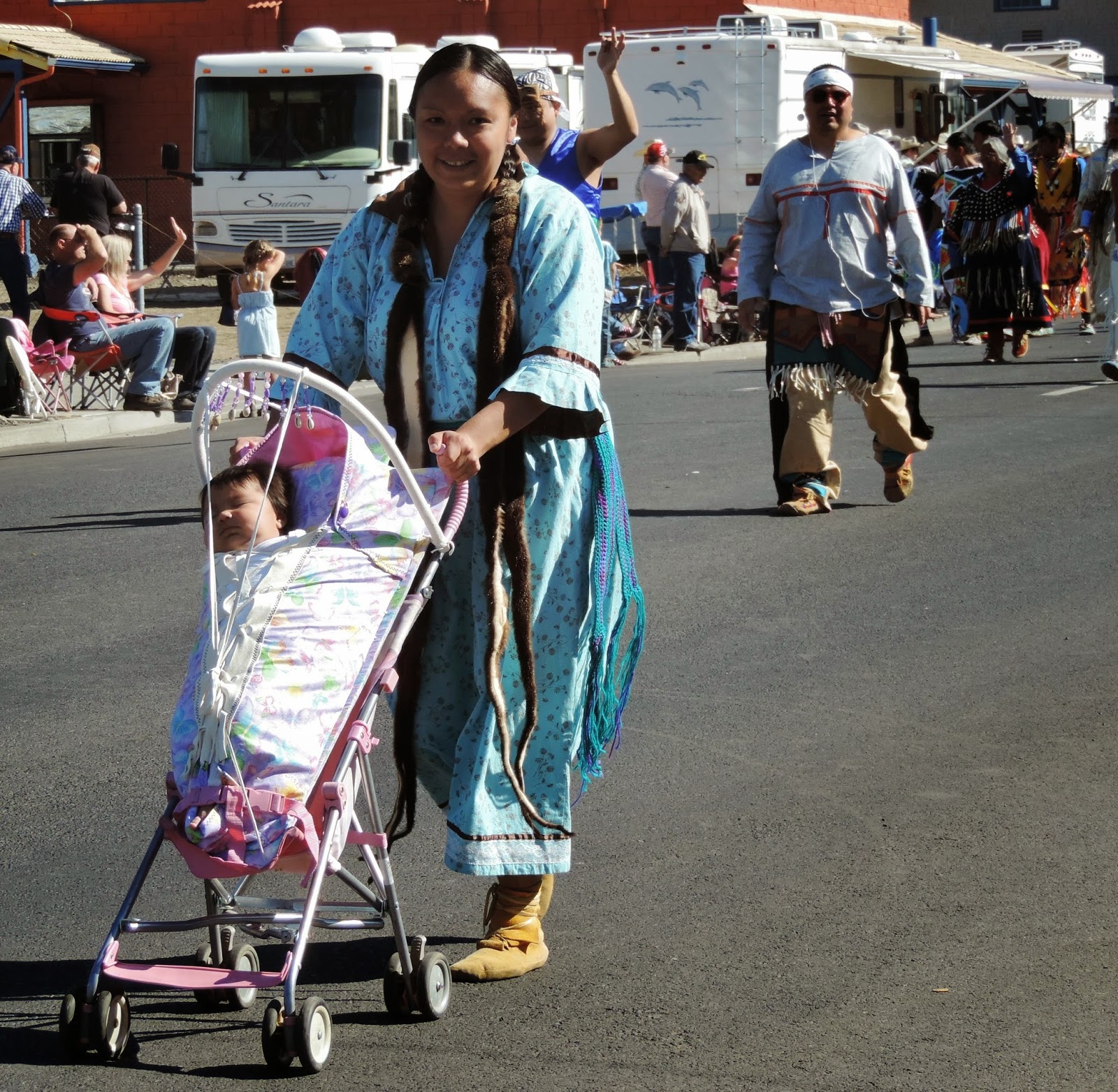 2015 TRAVELS : WESTWARD HO! PARADE AT PENDLETON ROUND-UP