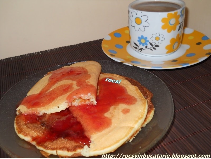 Rocsy in bucatarie Pancakes cu iaurt