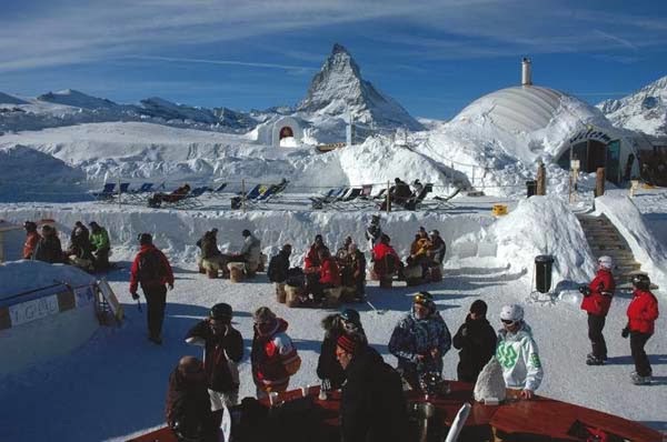 But this is actually an Iglu-Dorf village, where people pay to stay in some of the coolest (HA) igloos around. But this is actually an Iglu-Dorf village, where people pay to stay in some of the coolest (HA) igloos around.