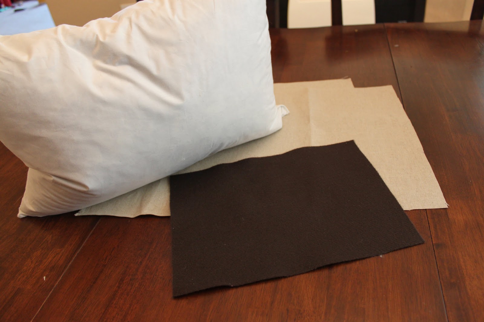 The Sweet Survival: DIY Felt Monogram Pillow