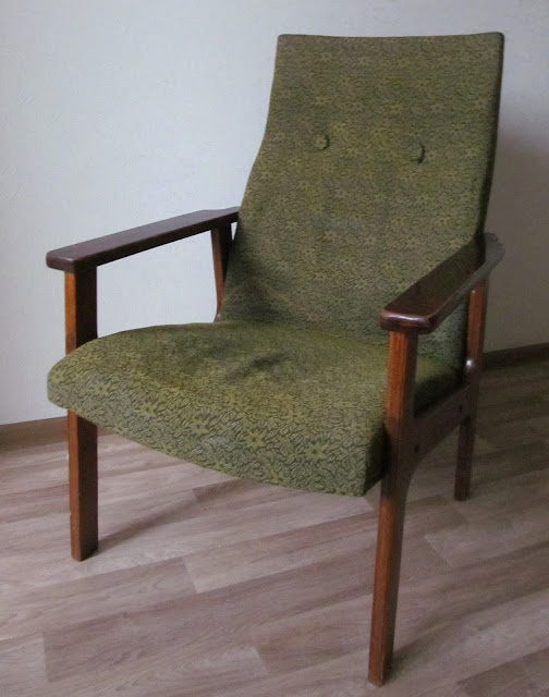 обивка старого кресла