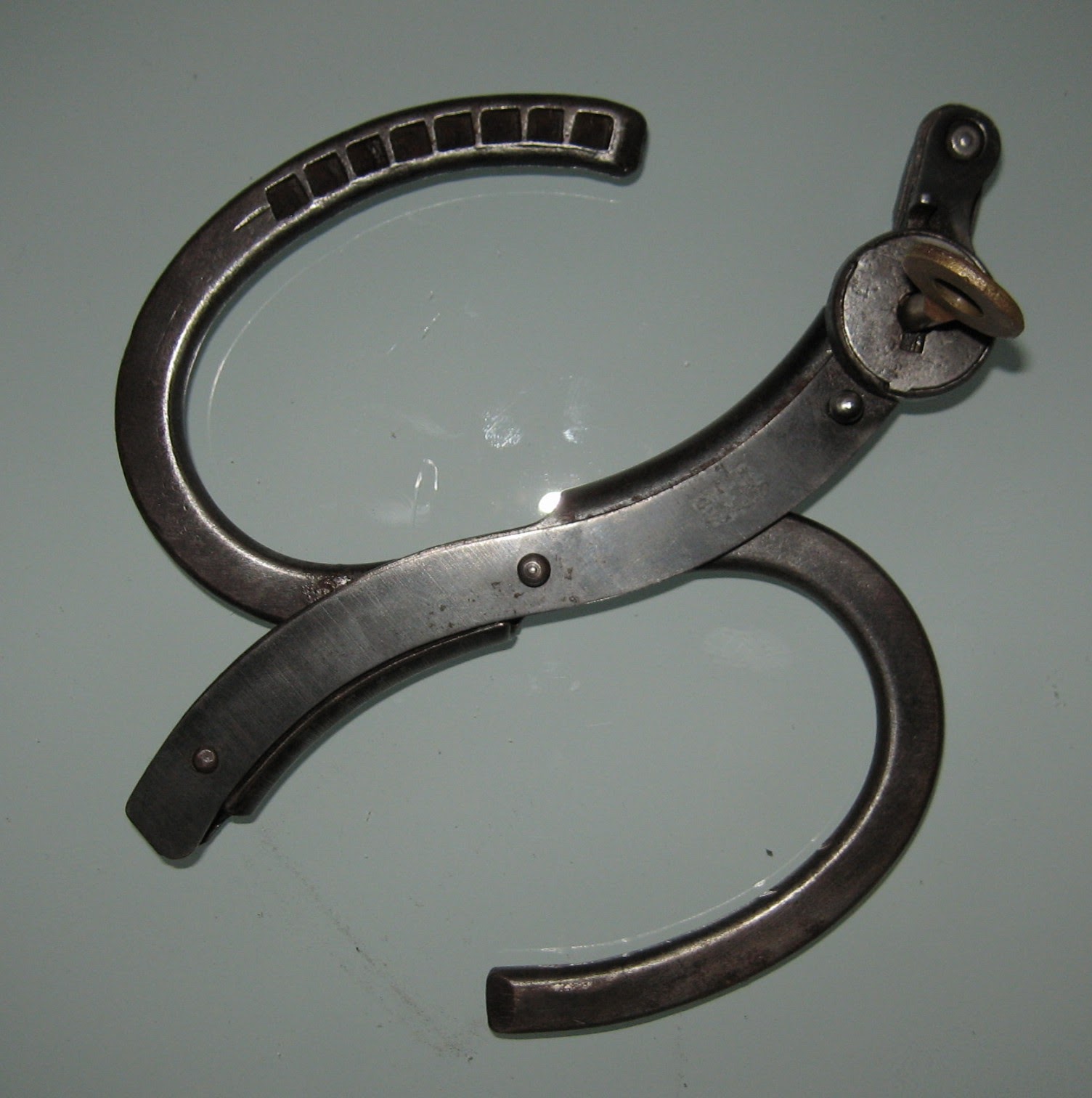 RestraintsBlog Dollar Handcuff