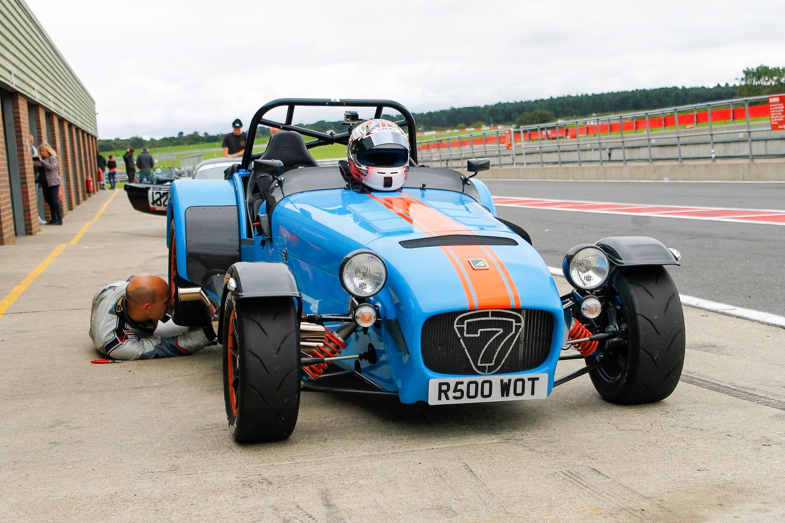 2019 Caterham 270R Racing Blog 300 Track Day with video