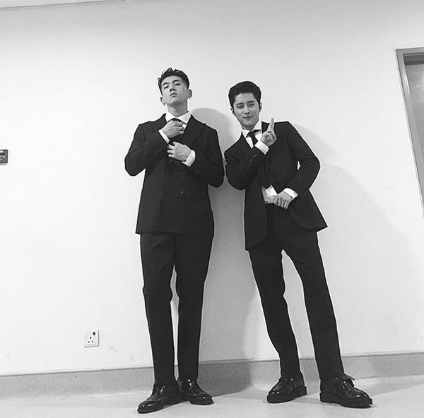 피지컬, 얼굴에 치이고 슈트핏에 한번 더 치인다는 아이돌 | 인스티즈