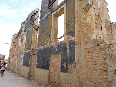 Edificios derruidos en Belchite