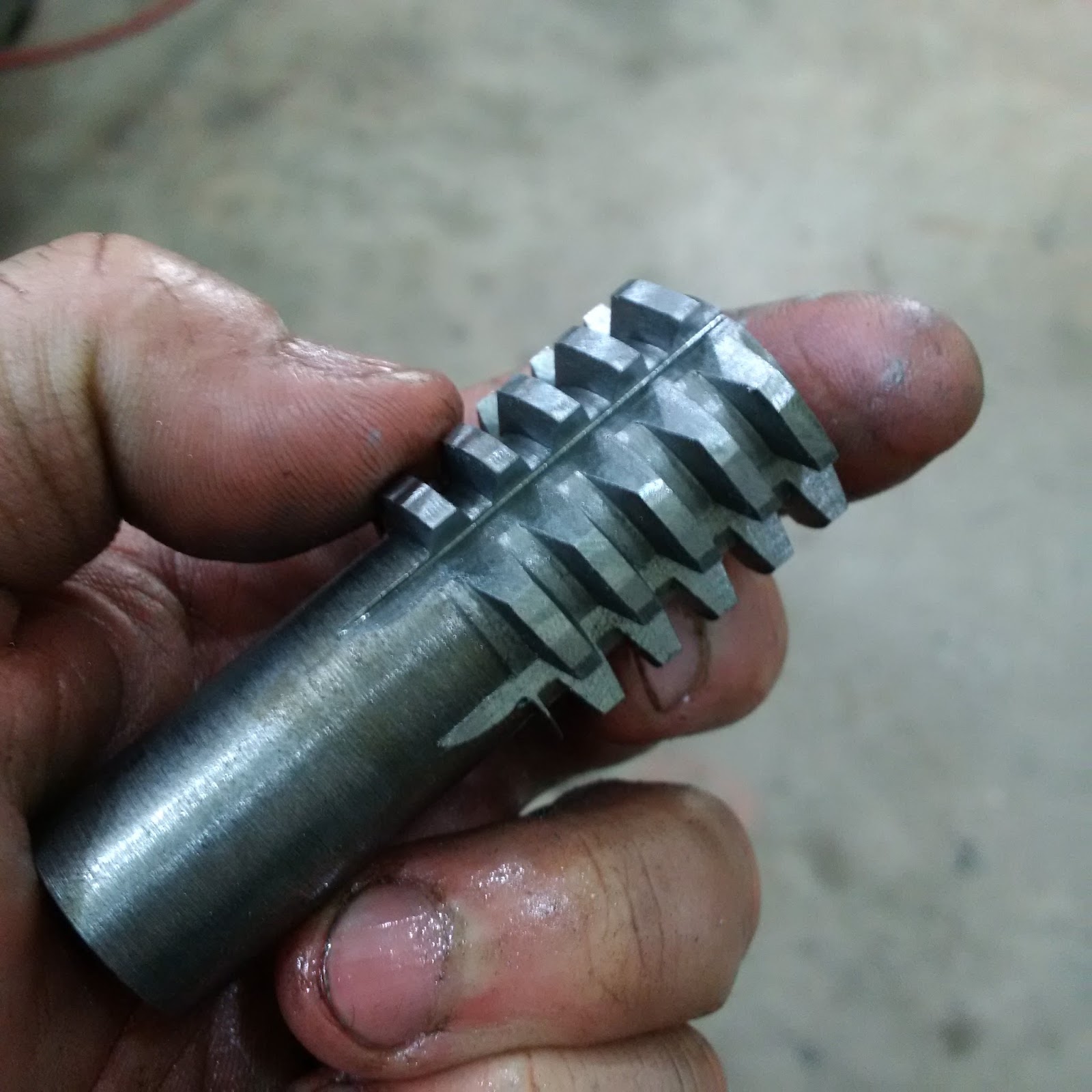 Another Day Another Project Worm And Worm Gear For My Metal Bandsaw