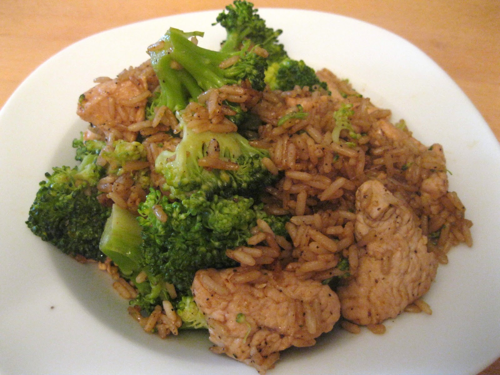Allerlei Rezepte und mehr: Reis-Putenpfanne mit Brokkoli aus dem Wok
