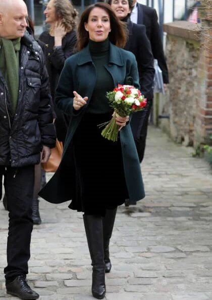 Princess Marie wore Hugo Boss Relaxed-fit coat, and Jimmy Choo grainy calf leather knee high boots, she carries YSL Saint Laurent clutch