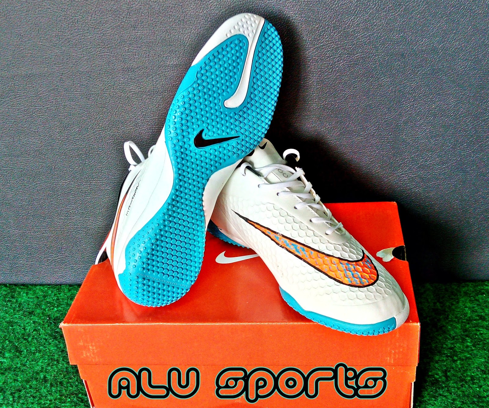 green and white hypervenoms