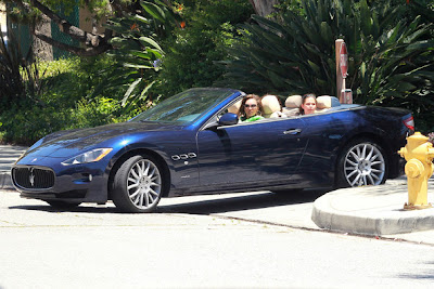 Vanessa Williams Daily: Vanessa Williams at Beverly Glen Deli