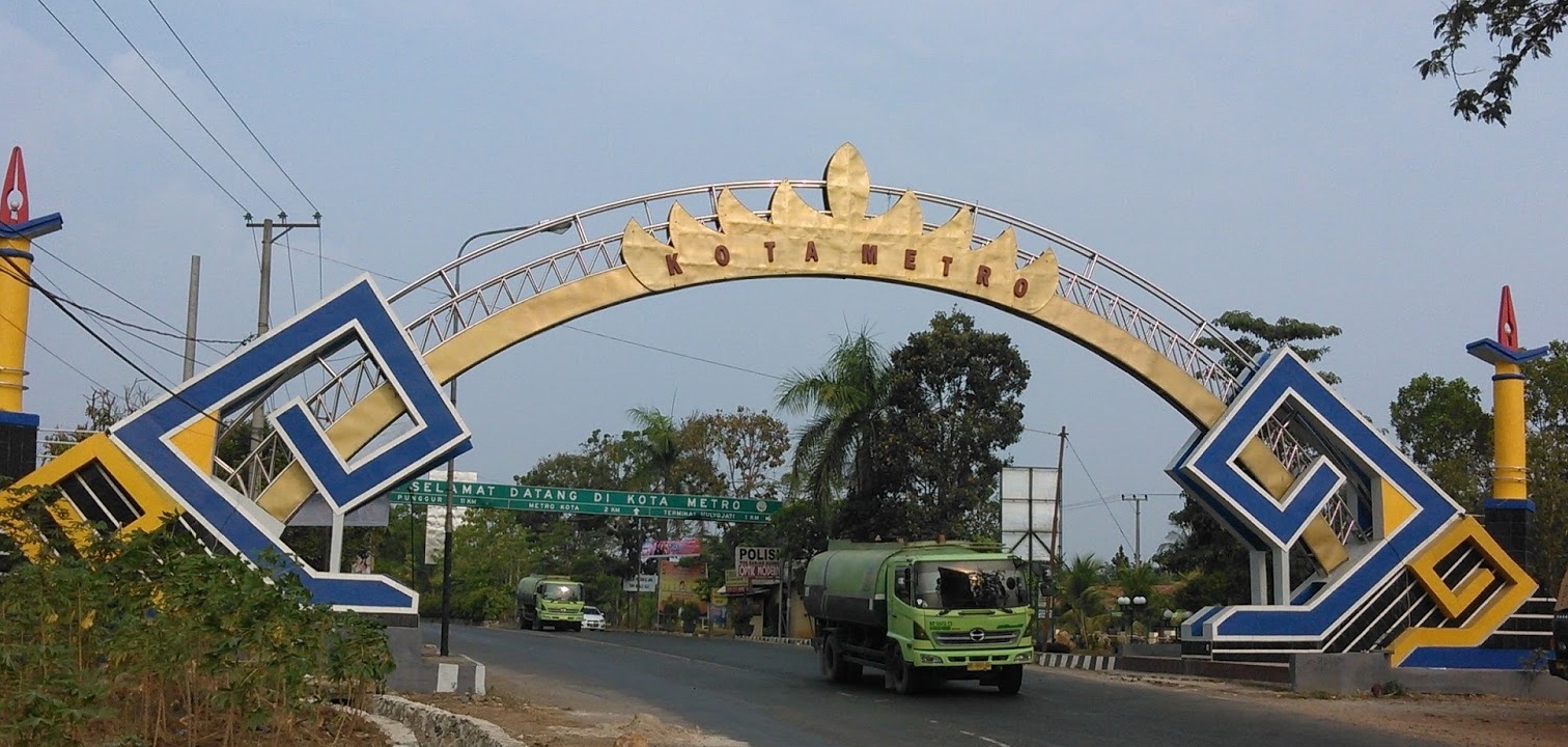 travel lampung metro