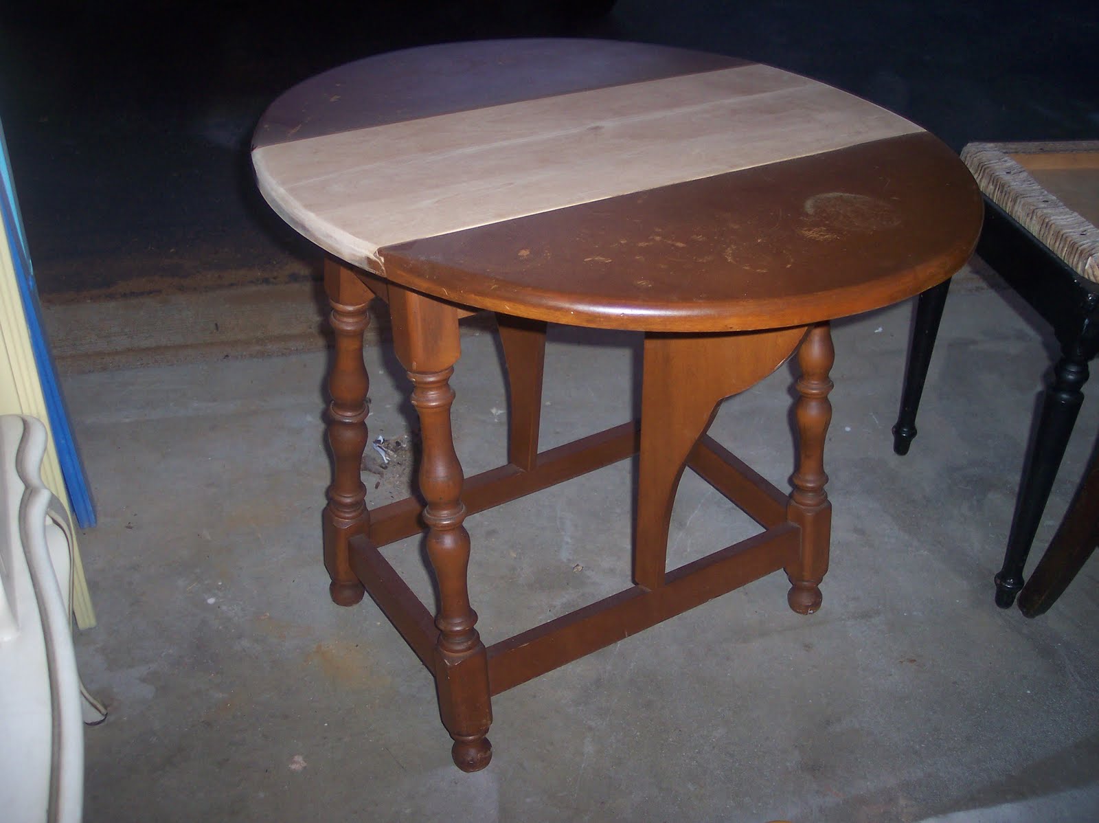 Uniquely Chic Furniture: Drop Leaf Table