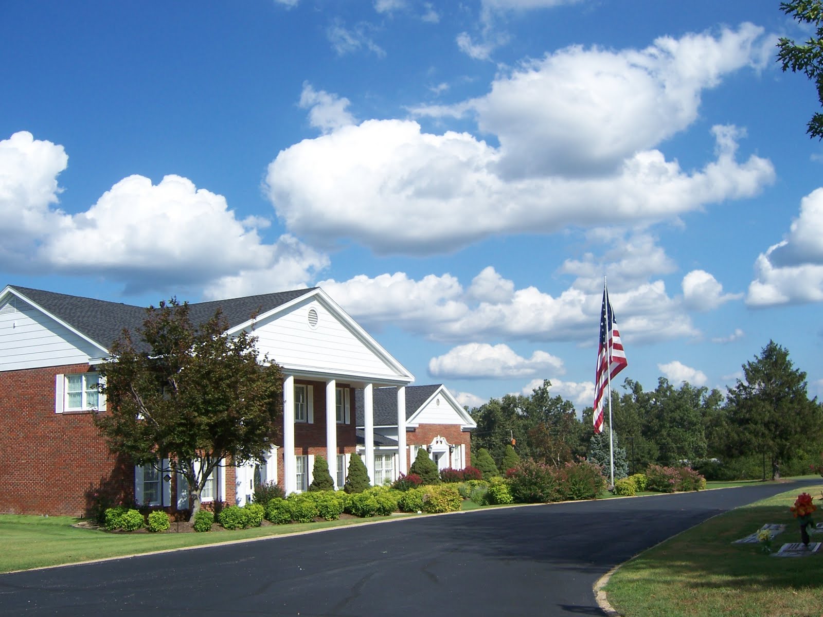 Cemeteries of Baxter County, AR Baxter Memorial Gardens is at the edge of Mountain Home on