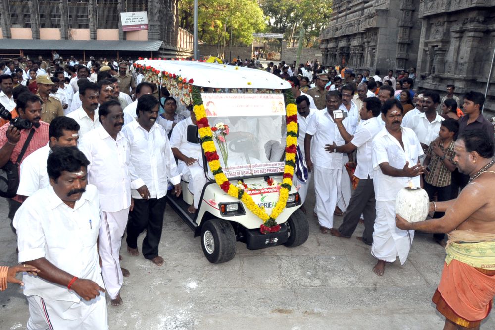 Battery Car in Temple ARUNACHALA GRACE